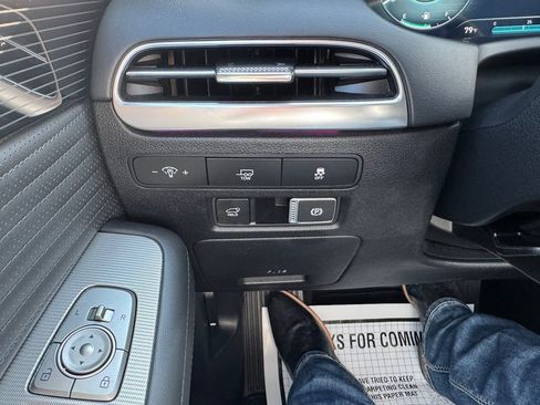 Used 2023 Hyundai Palisade Calligraphy image 19