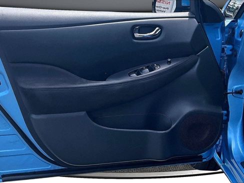 Used 2013 Nissan Leaf S w/ Charger Pkg FWD image 17