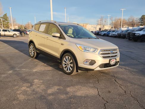 Used 2017 Ford Escape Titanium image 20