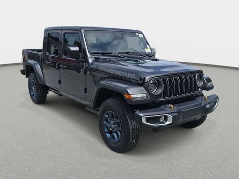 New 2026 Jeep Gladiator Sport AWD/4WD image 3