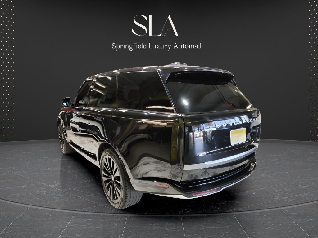 Used 2025 Land Rover Range Rover SE AWD/4WD image 5