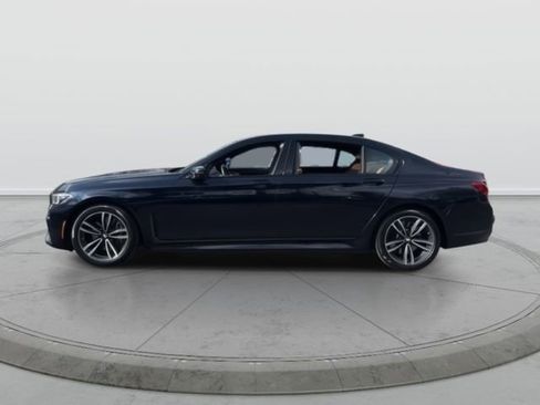 Used 2022 BMW 750i xDrive w/ Executive Package image 4