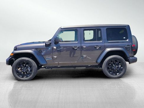 Used 2025 Jeep Wrangler Unlimited Sahara w/ Safety Group AWD/4WD image 7