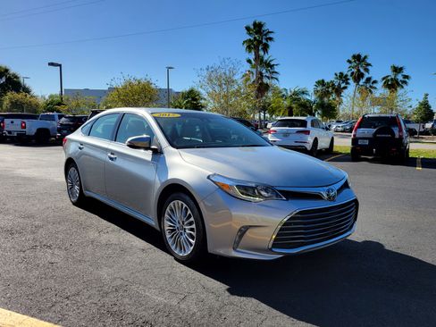 Used 2017 Toyota Avalon Limited w/ Carpet Mat Package image 1