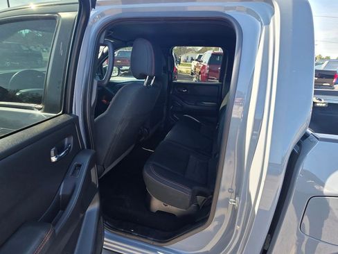 Used 2023 Nissan Frontier Pro-X w/ Pro Convenience Package image 8