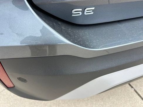 Used 2025 Volkswagen Tiguan SE FWD image 4
