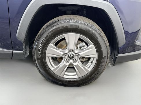 Used 2022 Toyota RAV4 XLE image 32