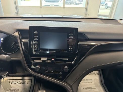 Used 2021 Toyota Camry SE AWD/4WD image 19
