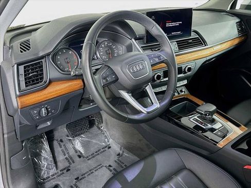 Certified 2023 Audi Q5 2.0T Premium w/ Convenience Package AWD/4WD image 9