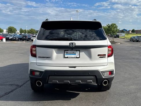 Certified 2023 Honda Passport TrailSport image 6