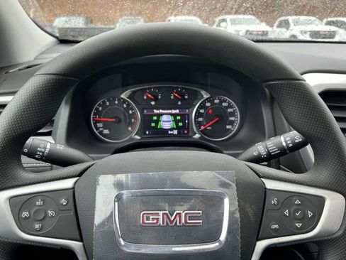 Certified 2023 GMC Acadia SLE w/ Driver Convenience Package image 14