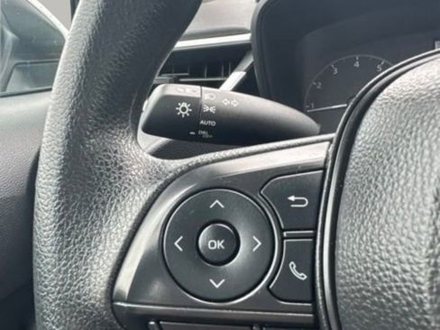 Used 2025 Toyota Corolla LE FWD image 23