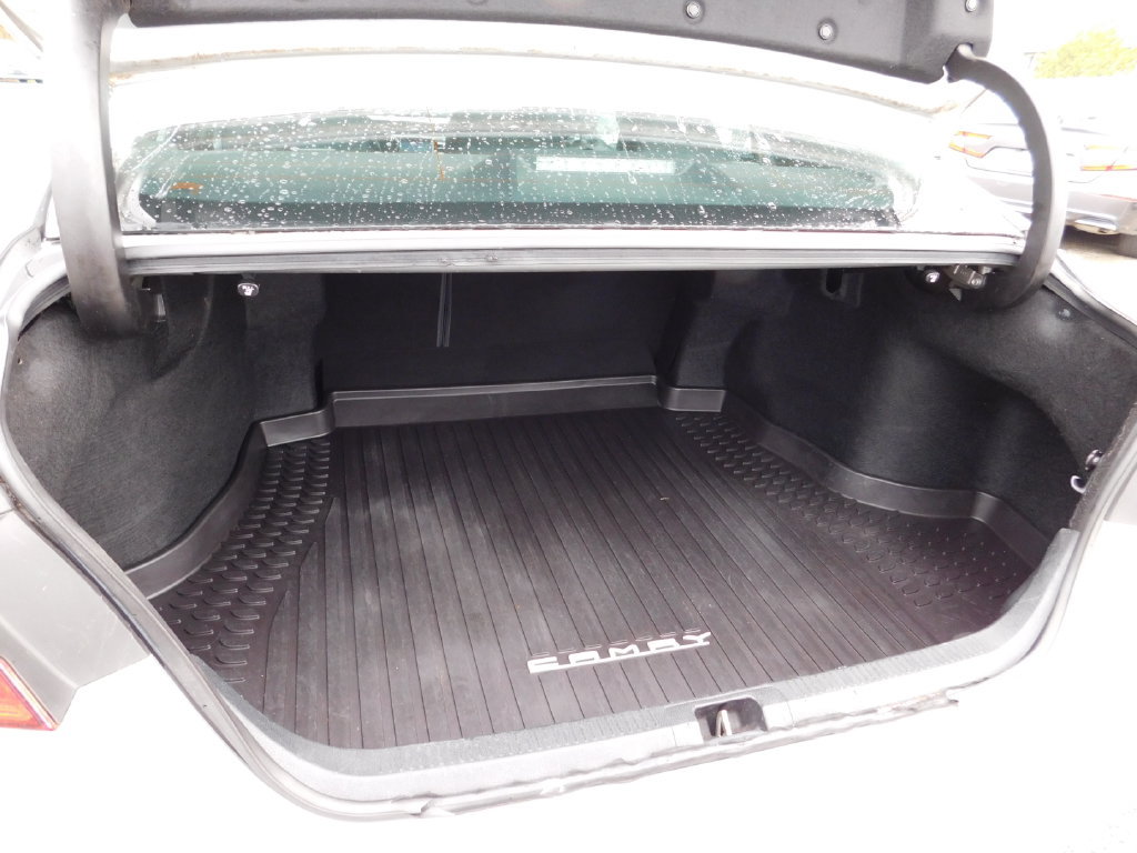 Used 2018 Toyota Camry SE FWD image 7