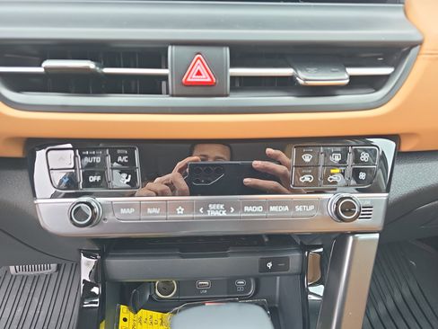 New 2026 Kia Seltos EX image 23