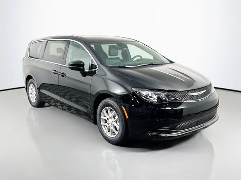 New 2027 Chrysler Pacifica LX FWD image 1