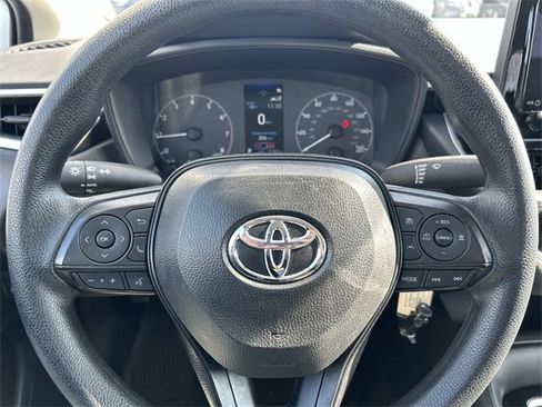Used 2025 Toyota Corolla LE image 22