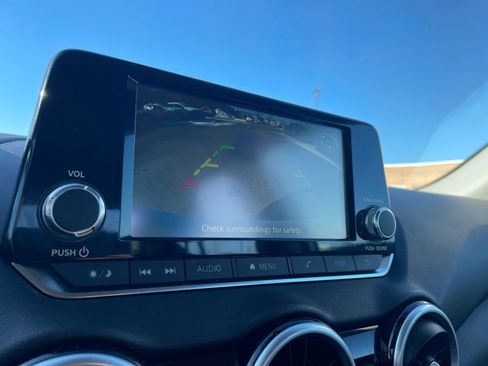 Used 2025 Nissan Sentra S image 23