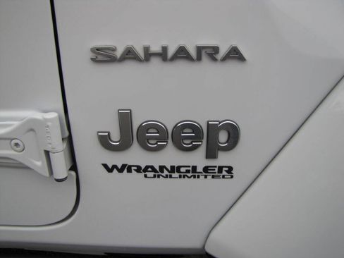 Used 2021 Jeep Wrangler Unlimited Sahara image 22