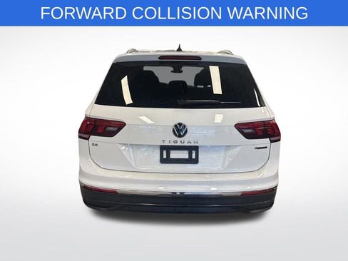Used 2024 Volkswagen Tiguan SE image 11