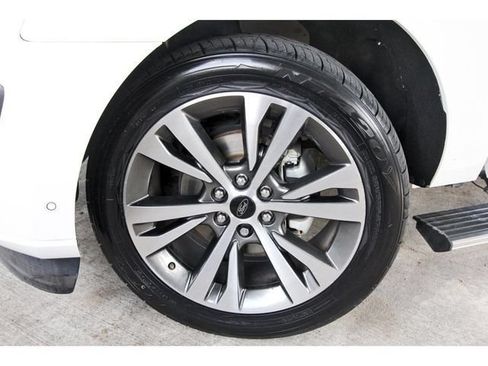Used 2021 Ford Expedition Platinum RWD image 29