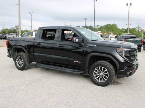 Used 2023 GMC Sierra 1500 AT4 w/ AT4 Premium Package AWD/4WD image 15