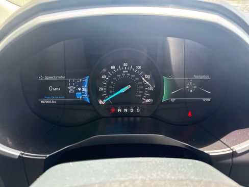 Used 2018 Ford Edge Titanium w/ Equipment Group 302A AWD/4WD image 20