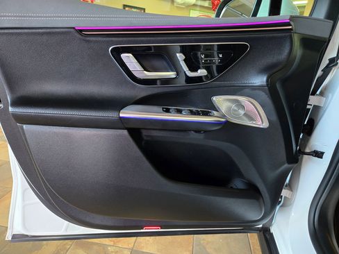 Used 2023 Mercedes-Benz EQE 500 4MATIC SUV image 34