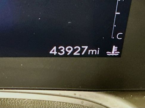 Used 2024 Buick Encore GX Sport Touring w/ Comfort Package image 19