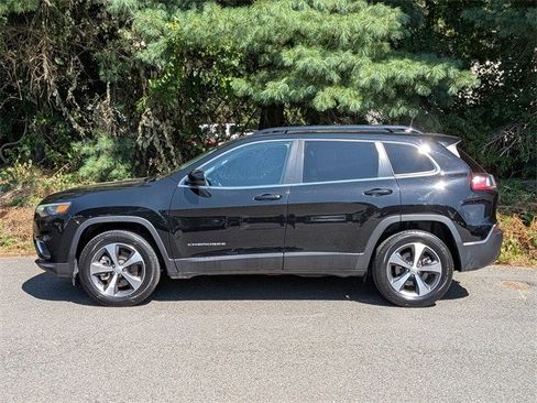 Certified 2022 Jeep Cherokee Limited image 9