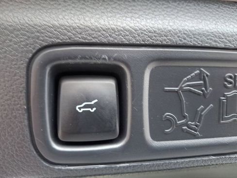 Certified 2024 Ford Expedition Max Platinum image 34