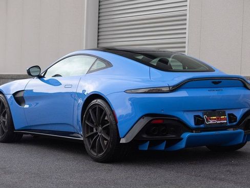 Used 2021 Aston Martin V8 Vantage Coupe RWD image 28
