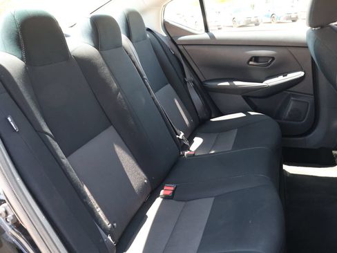 Used 2024 Nissan Sentra SV FWD image 29