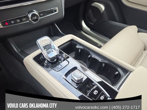 Used 2026 Volvo XC90 B6 Ultra w/ Protection Package Premier AWD/4WD image 22