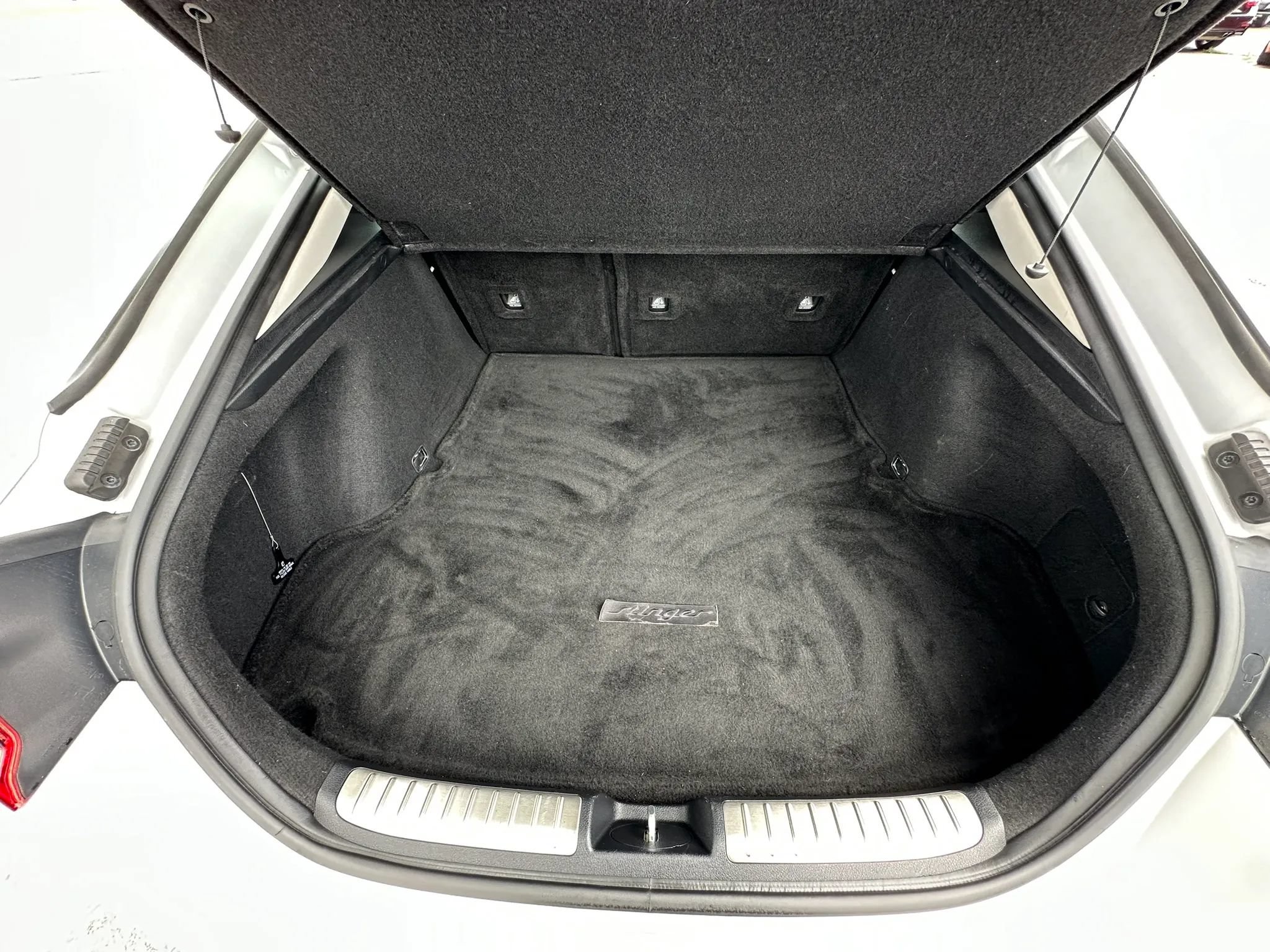 Used 2018 Kia Stinger RWD image 18