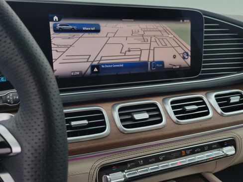 Certified 2026 Mercedes-Benz GLS 580 4MATIC image 25