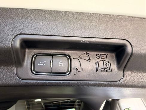Used 2025 Ford Explorer ST AWD/4WD image 9