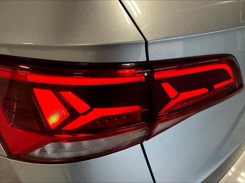 Used 2024 Volkswagen Taos SE image 39