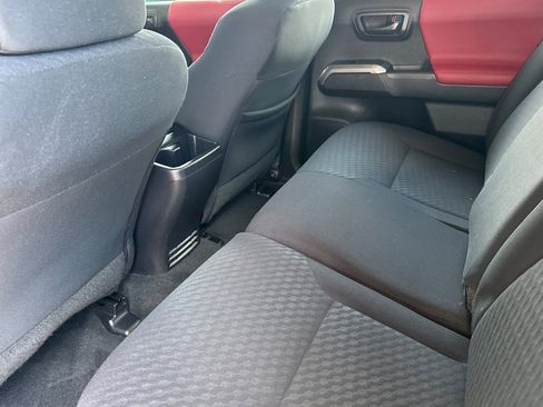 Used 2022 Toyota Tacoma SR5 RWD image 14