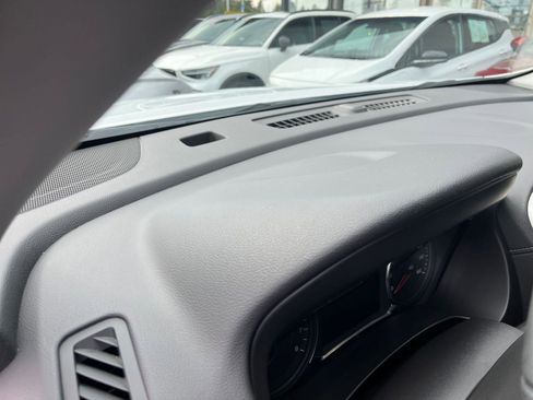 Used 2024 GMC Terrain SLE image 38