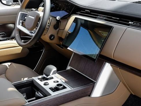 New 2027 Land Rover Range Rover SE AWD/4WD image 30