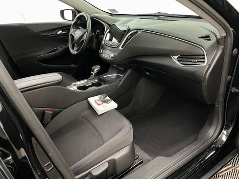 Certified 2021 Chevrolet Malibu LT FWD image 39