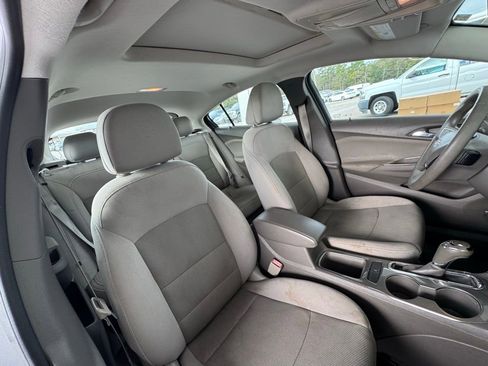 Used 2017 Chevrolet Cruze LT w/ Sun And Sound Package image 17