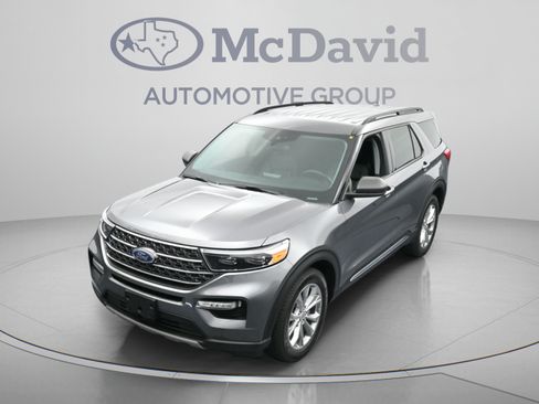 Used 2024 Ford Explorer XLT w/ Equipment Group 202A RWD image 35