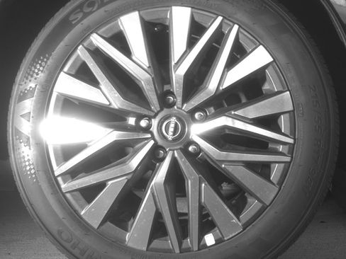 Used 2025 Nissan Altima 2.5 SV image 15