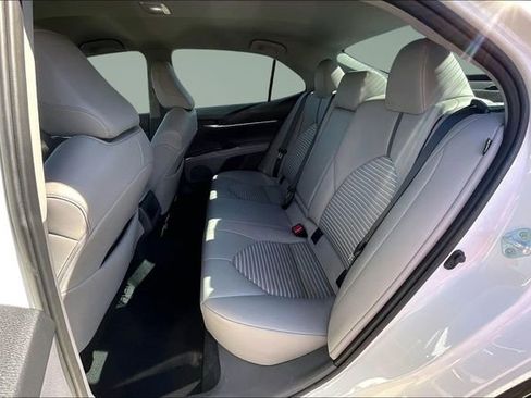 Used 2024 Toyota Camry SE image 24