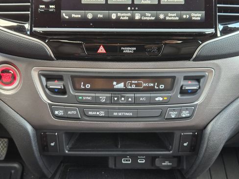 Used 2025 Honda Ridgeline RTL image 18