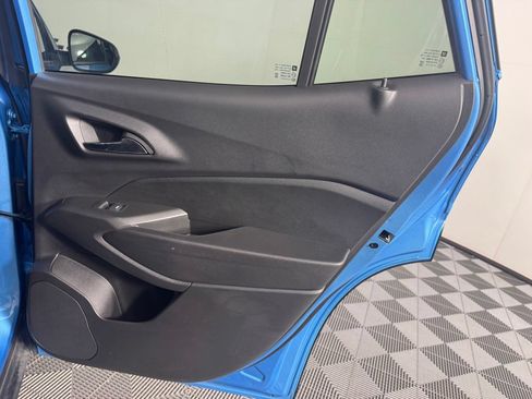 Used 2025 Chevrolet Trax ACTIV w/ Sunroof Package FWD image 30
