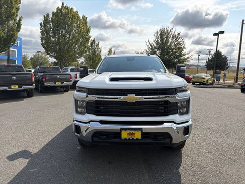 Used 2026 Chevrolet Silverado 3500 LT AWD/4WD image 4
