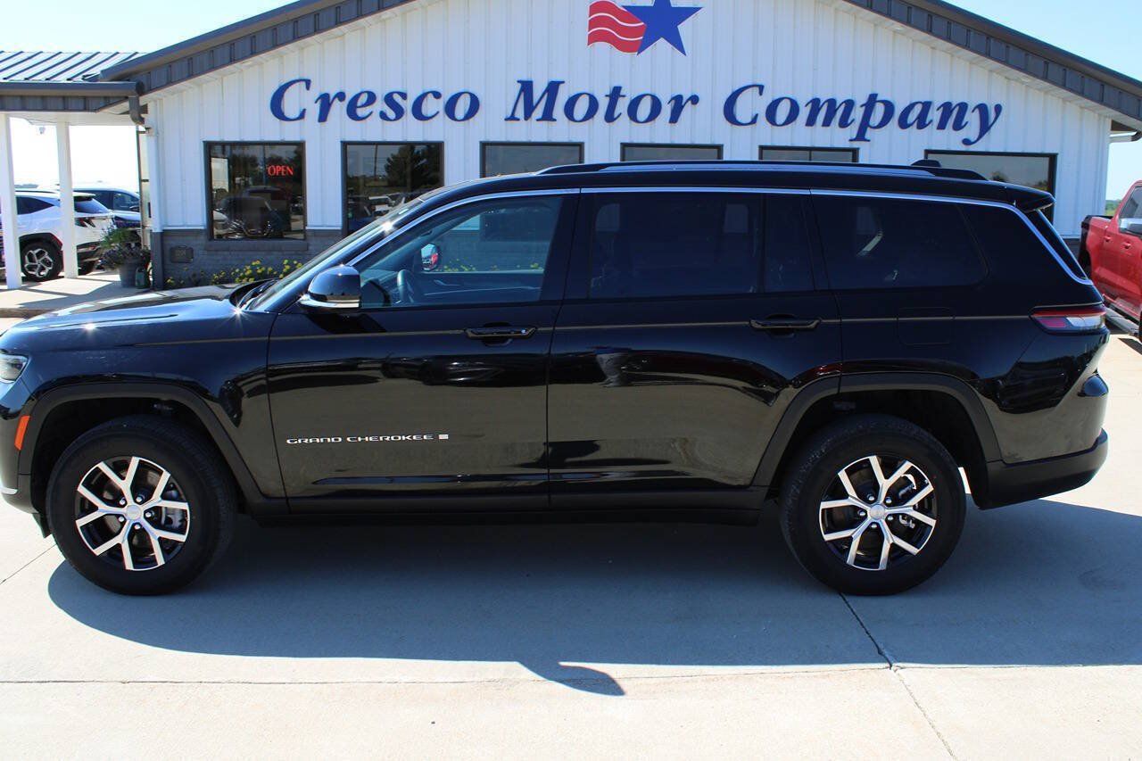 Used 2023 Jeep Grand Cherokee L Limited AWD/4WD image 8