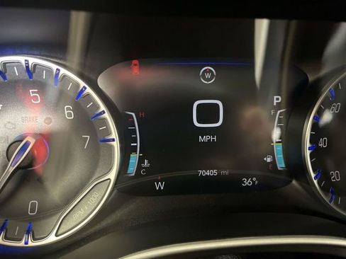 Certified 2023 Chrysler Pacifica Touring-L image 15